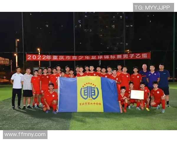 重庆羽毛球队在全国锦标赛积分榜上以63分稳居第一名展现强劲实力